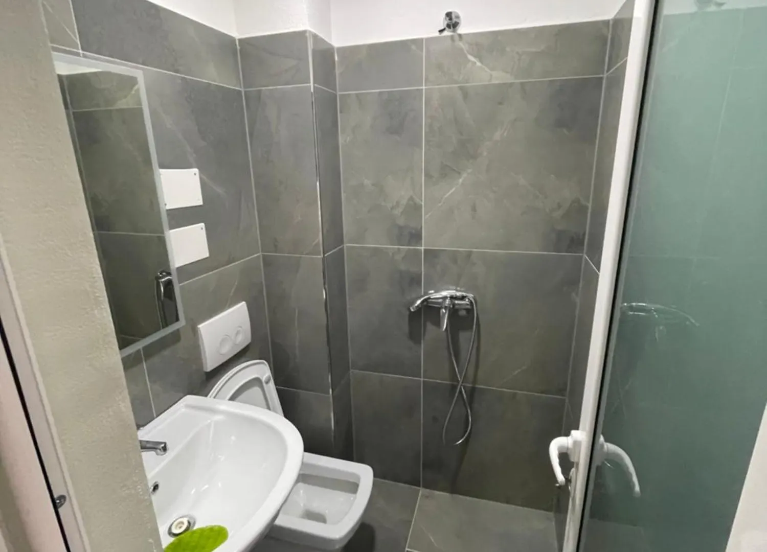 Lura Hotel Fushe-Lure 0*,