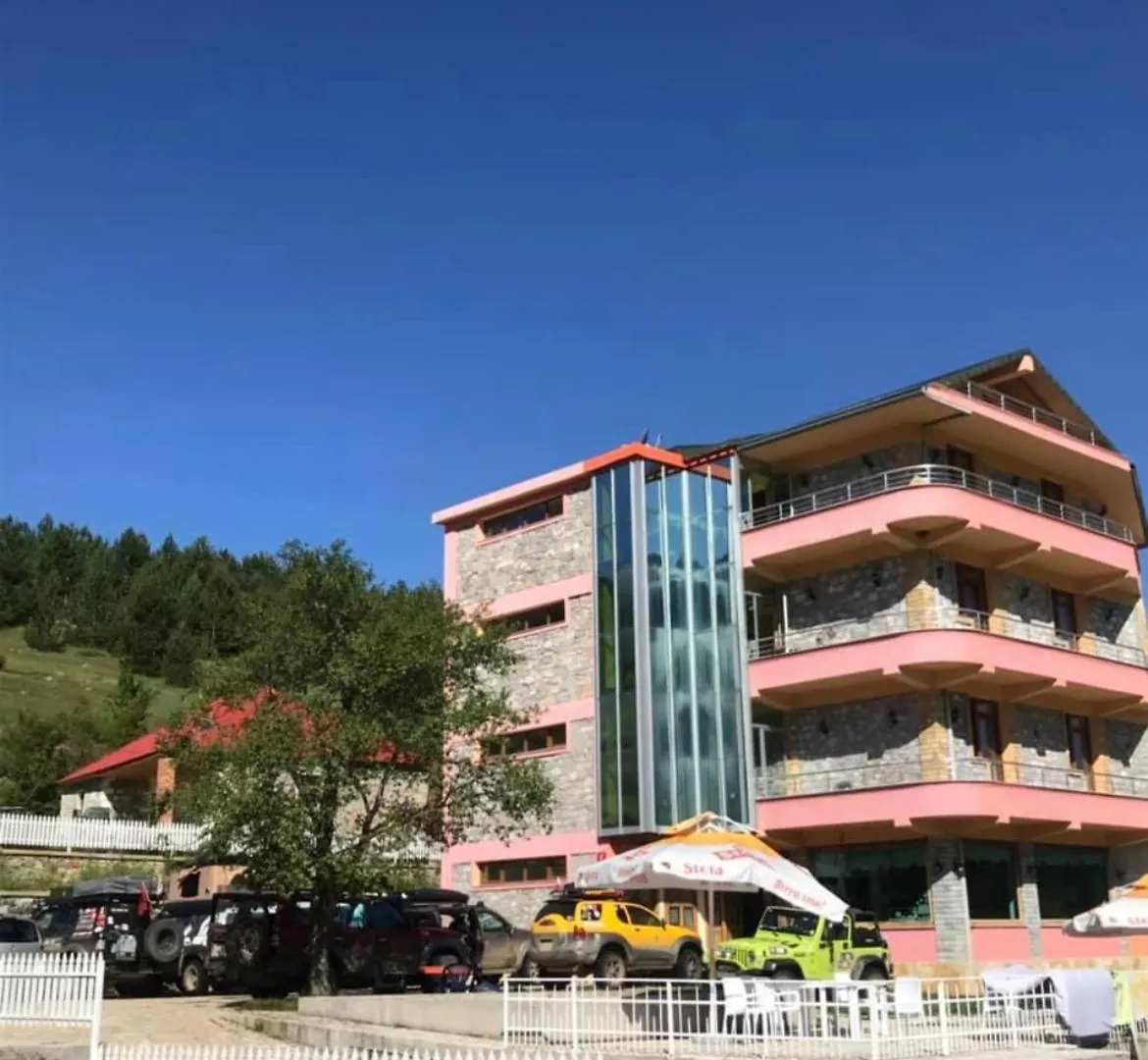 Lura Hotel Fushe-Lure