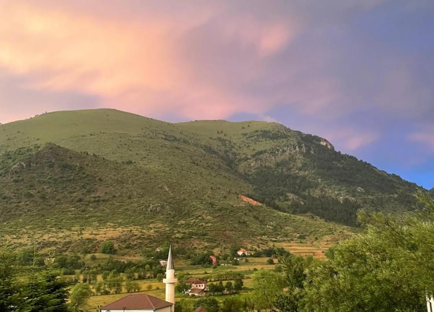 Lura Hotel Fushe-Lure
