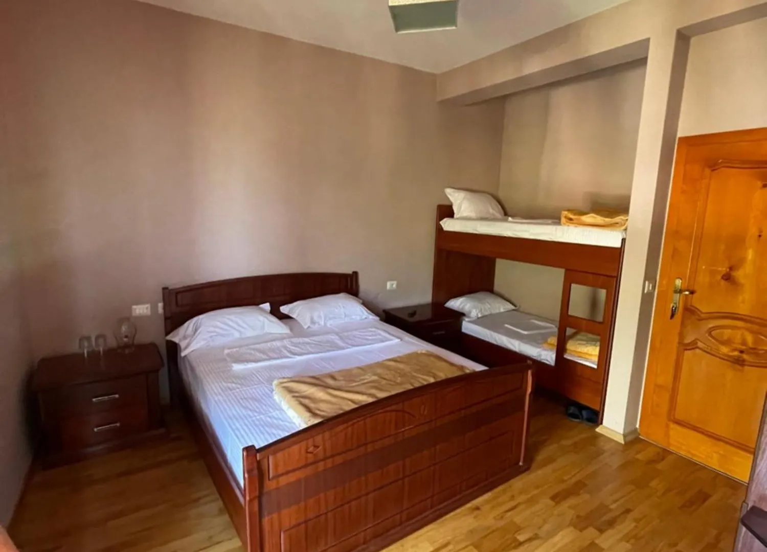 Lura Hotel Fushe-Lure