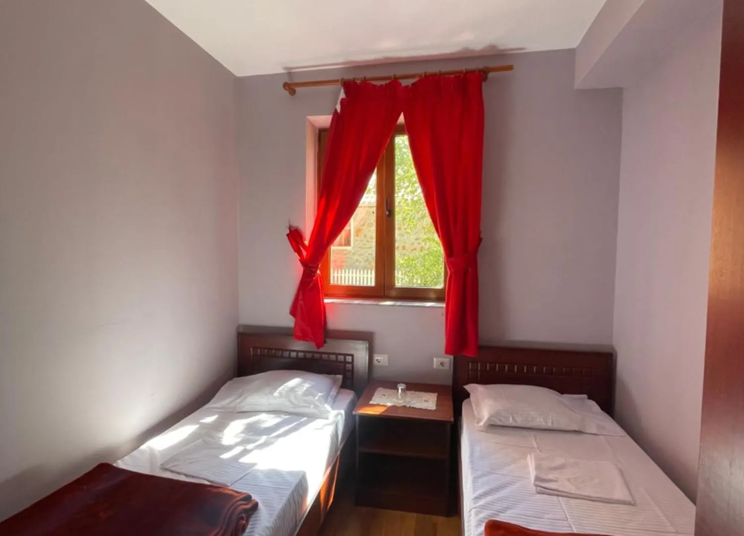 Lura Hotel Fushe-Lure 0*,