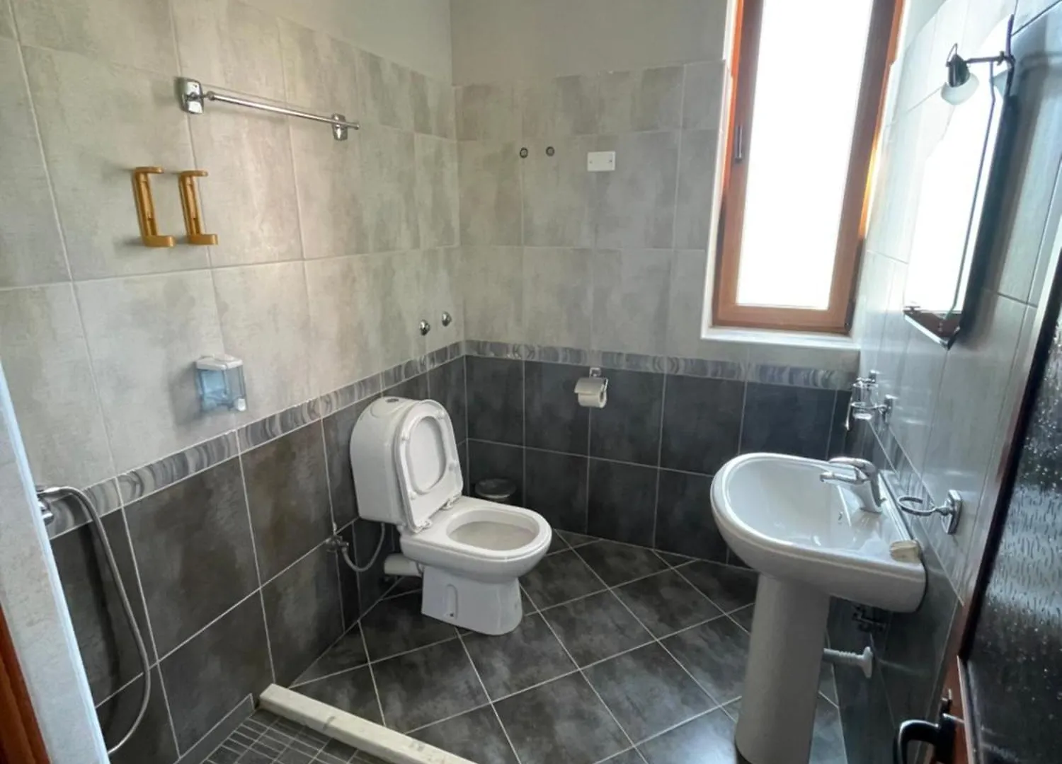 Lura Hotel Fushe-Lure